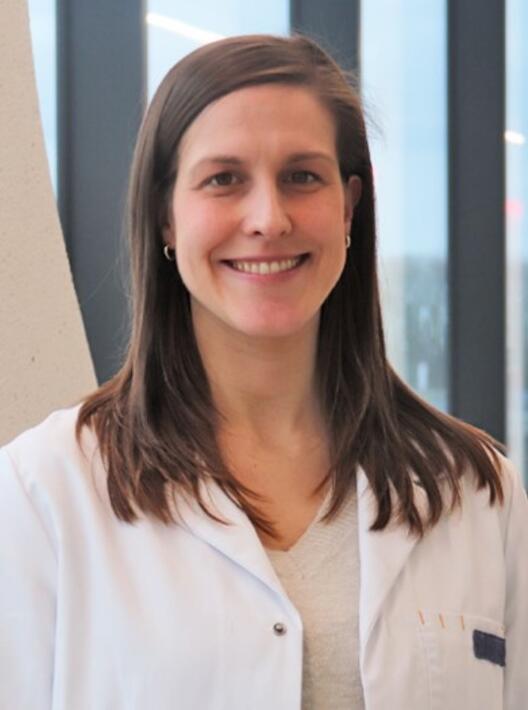 dr. Eline Ameloot - AZ Rivierenland